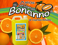 Bidones de jugo de naranja